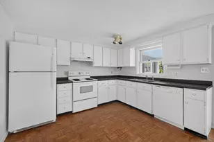 60 Brown St, Kennebunk, ME 04043 - Photo 11
