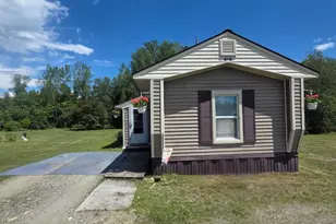 140 Brier Ln, Farmington, ME 04938 - Photo 3