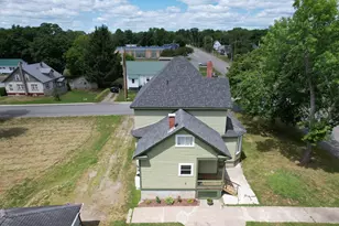 51 Broadway St, Baileyville, ME 04694 - Photo 11