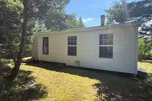 1013 Hummingbird Ln, Vinalhaven, ME 04863 - Photo 15
