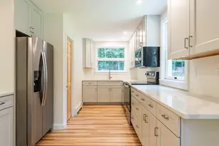 30 Bayberry Ln, Camden, ME 04843 - Photo 3