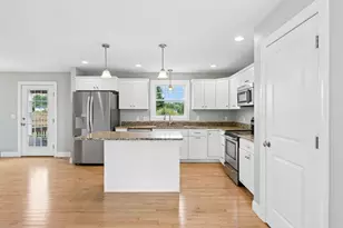 22 Cumberland Ln, Gorham, ME 04038 - Photo 13