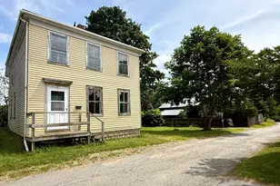 3 Willow St, Eastport, ME 04631 - Photo 3