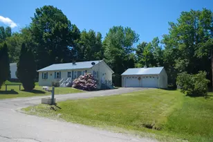 9 Tibbetts Dr, Lincoln, ME 04457 - Photo 1
