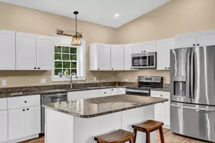 205 Shelby Dr, Hermon, ME 04401 - Photo 7