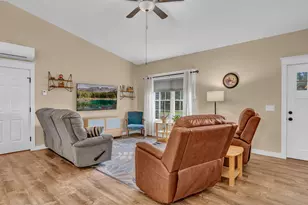 205 Shelby Dr, Hermon, ME 04401 - Photo 15