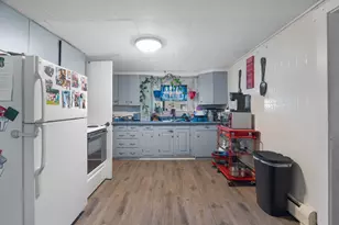 103 Chamberlain St, Brewer, ME 04412 - Photo 9