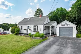 62 Grove St, Brewer, ME 04412 - Photo 3