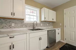 27 Drummond St, Auburn, ME 04210 - Photo 19