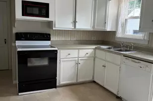 76 Vernon St, Bangor, ME 04401 - Photo 17