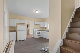 272 Main St, Pittsfield, ME 04967 - Photo 9