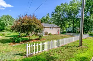 110 Narragansett St, Gorham, ME 04038 - Photo 3