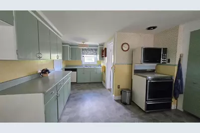96 Highland Terrace, Mexico, ME 04257 - Photo 3