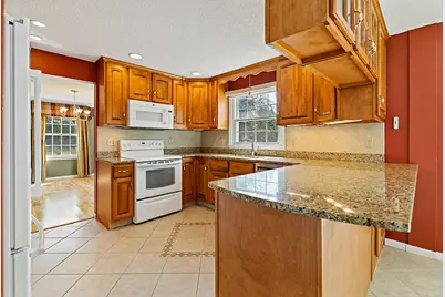 21 Eaton Drive, Waterville, ME 04901 - Photo 9