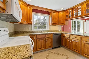 21 Eaton Dr, Waterville, ME 04901 - Photo 11