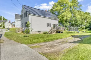 10 Pleasant St, Fairfield, ME 04937 - Photo 35