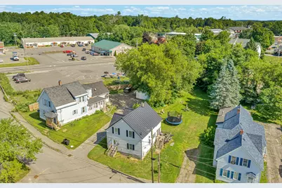 10 Pleasant Street, Fairfield, ME 04937 - Photo 27