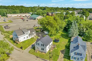 10 Pleasant St, Fairfield, ME 04937 - Photo 27