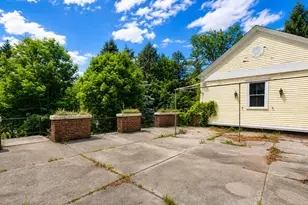 405 Pine St, Rumford, ME 04276 - Photo 9