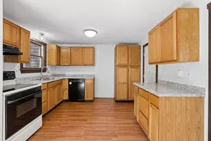 38 Munroe Ln, Topsham, ME 04086 - Photo 11