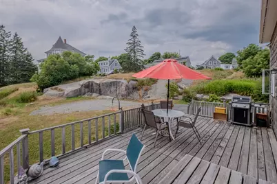 19 Granite Street, Stonington, ME 04681 - Photo 9
