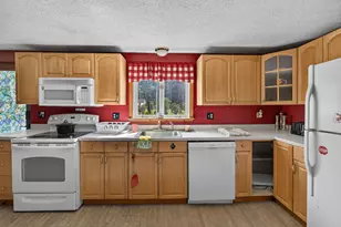 222 Main St, Lisbon, ME 04252 - Photo 11