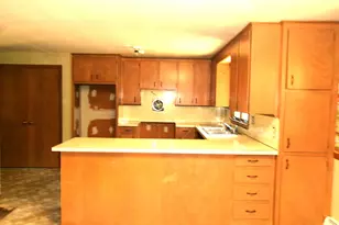218 Bowdoinham Rd, Lisbon, ME 04252 - Photo 11