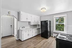 25 Howe St, Lewiston, ME 04240 - Photo 7