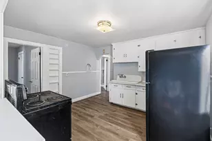 25 Howe St, Lewiston, ME 04240 - Photo 9