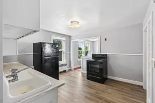 25 Howe St, Lewiston, ME 04240 - Photo 5