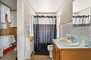 25 Howe St, Lewiston, ME 04240 - Photo 29