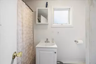 7 Emmons Pl, Biddeford, ME 04005 - Photo 13