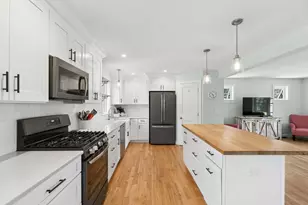 34-36 Clayton Ln, Kittery, ME 03904 - Photo 13