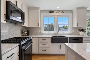 24 Winona Ave, Old Orchard Beach, ME 04064 - Photo 7
