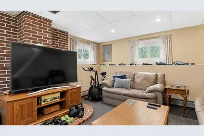 35 Ashmount Street, Lewiston, ME 04240 - Photo 25