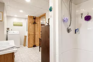 35 Ashmount St, Lewiston, ME 04240 - Photo 29