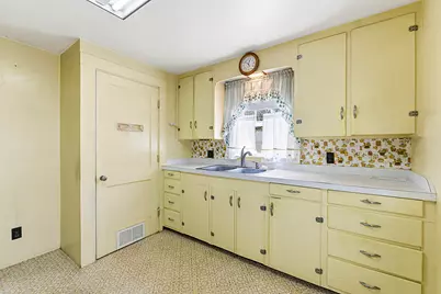 137 Pleasant Street, Eliot, ME 03903 - Photo 5