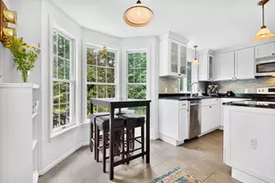 337 Oakwood Dr, Yarmouth, ME 04096 - Photo 9