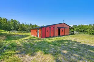 105 Shepherds Ln, Farmington, ME 04938 - Photo 9