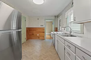 71 Stroudwater St, Westbrook, ME 04092 - Photo 9
