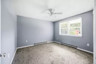 2461 Essex St, Orono, ME 04473 - Photo 9