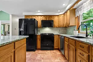 2 Little Creek Dr, Biddeford, ME 04005 - Photo 29