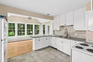 31 Longfellow Dr, Cape Elizabeth, ME 04107 - Photo 5