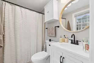 22 Hawthorne St, Portland, ME 04103 - Photo 9
