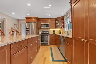 28 Rosewood Cir, Sanford, ME 04083 - Photo 5