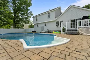 10 Aspen Dr, Saco, ME 04072 - Photo 5