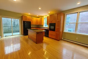 52 Maple St, Portland, ME 04101 - Photo 3