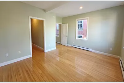 52 Maple Street, Portland, ME 04101 - Photo 5