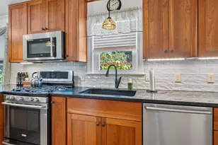 58 Marshall Ave, Auburn, ME 04210 - Photo 7
