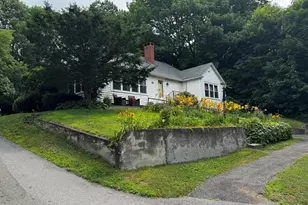 139 Franklin St, Bucksport, ME 04416 - Photo 3